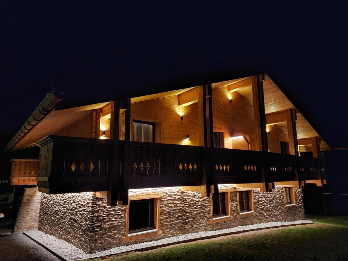 Apartment Marent Garten Chalet Vandans Bagian luar foto